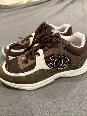 CC Brown and Olive Suede-Trim Low Top Sneakers